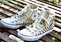 /album/divat/studded-converse-4-jpg/